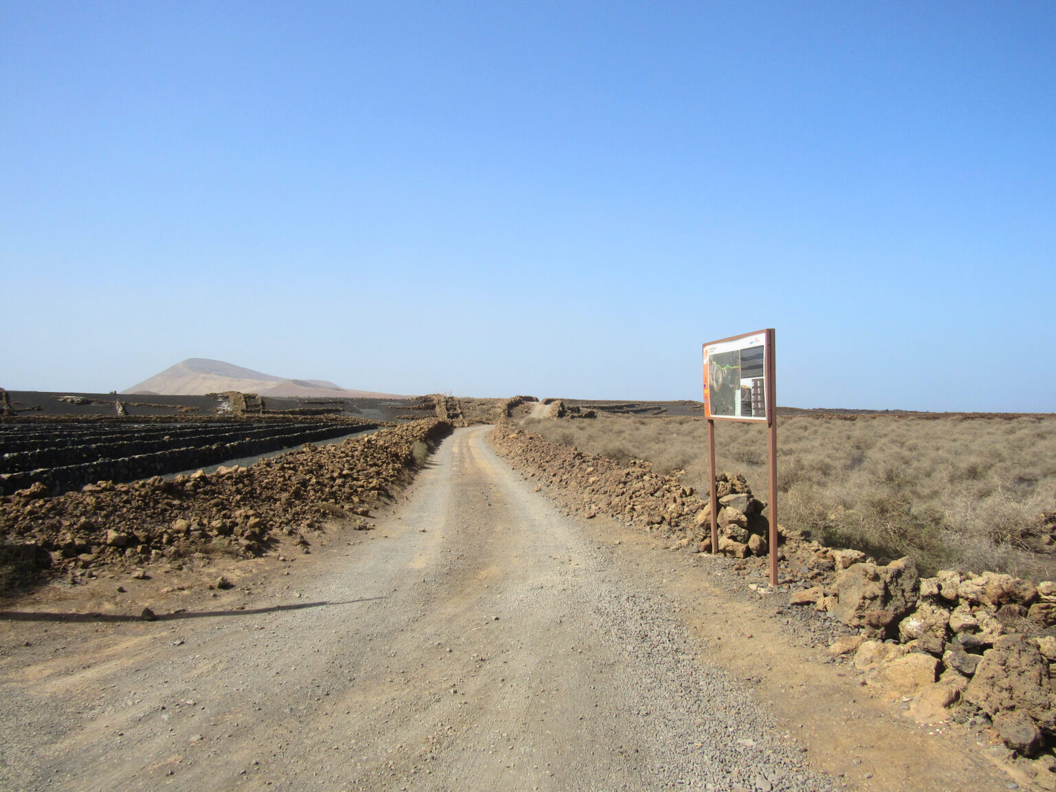 To the start of the Caldera Blanca hike ⋆ everlastingwandering